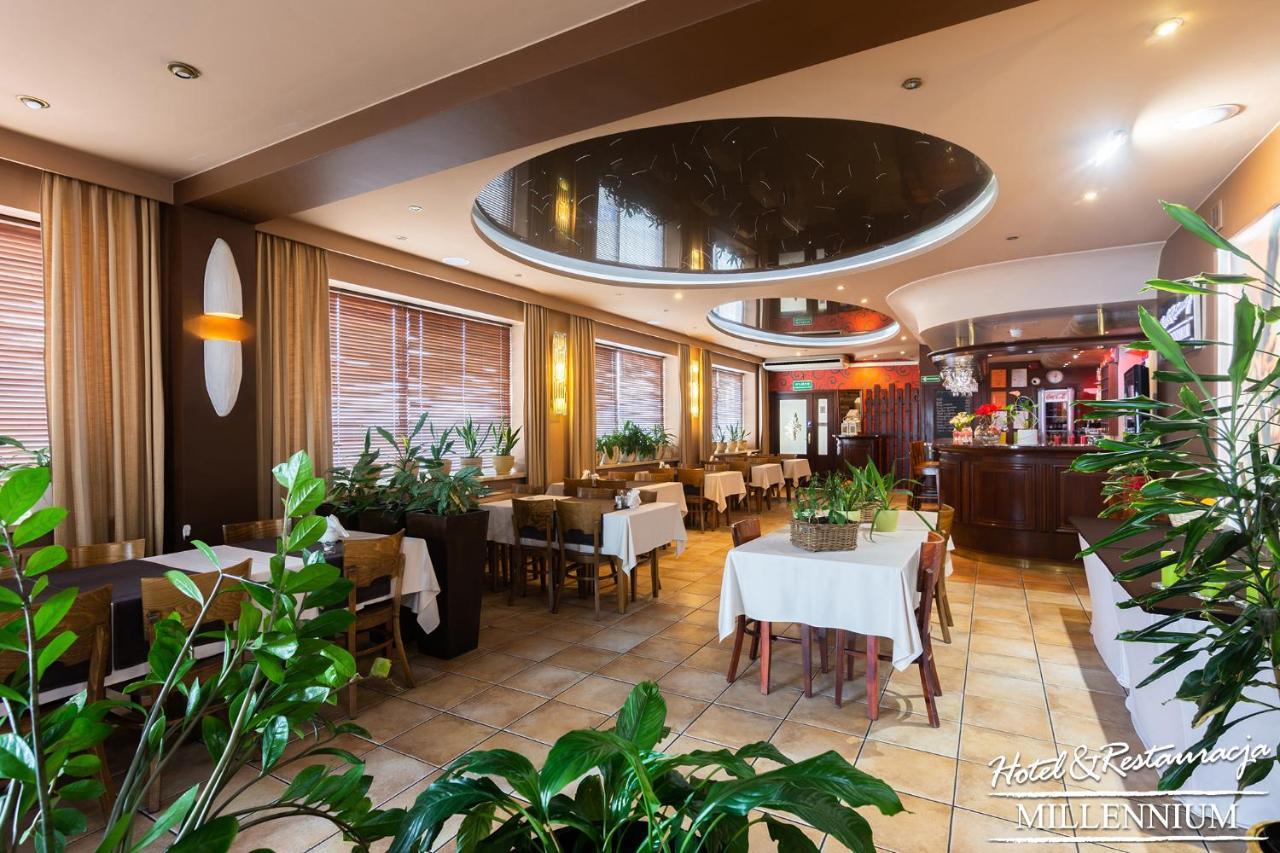 Hotel Millennium Przasnysz Esterno foto