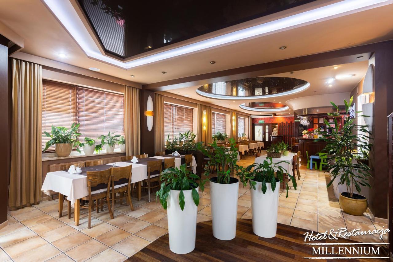 Hotel Millennium Przasnysz Esterno foto