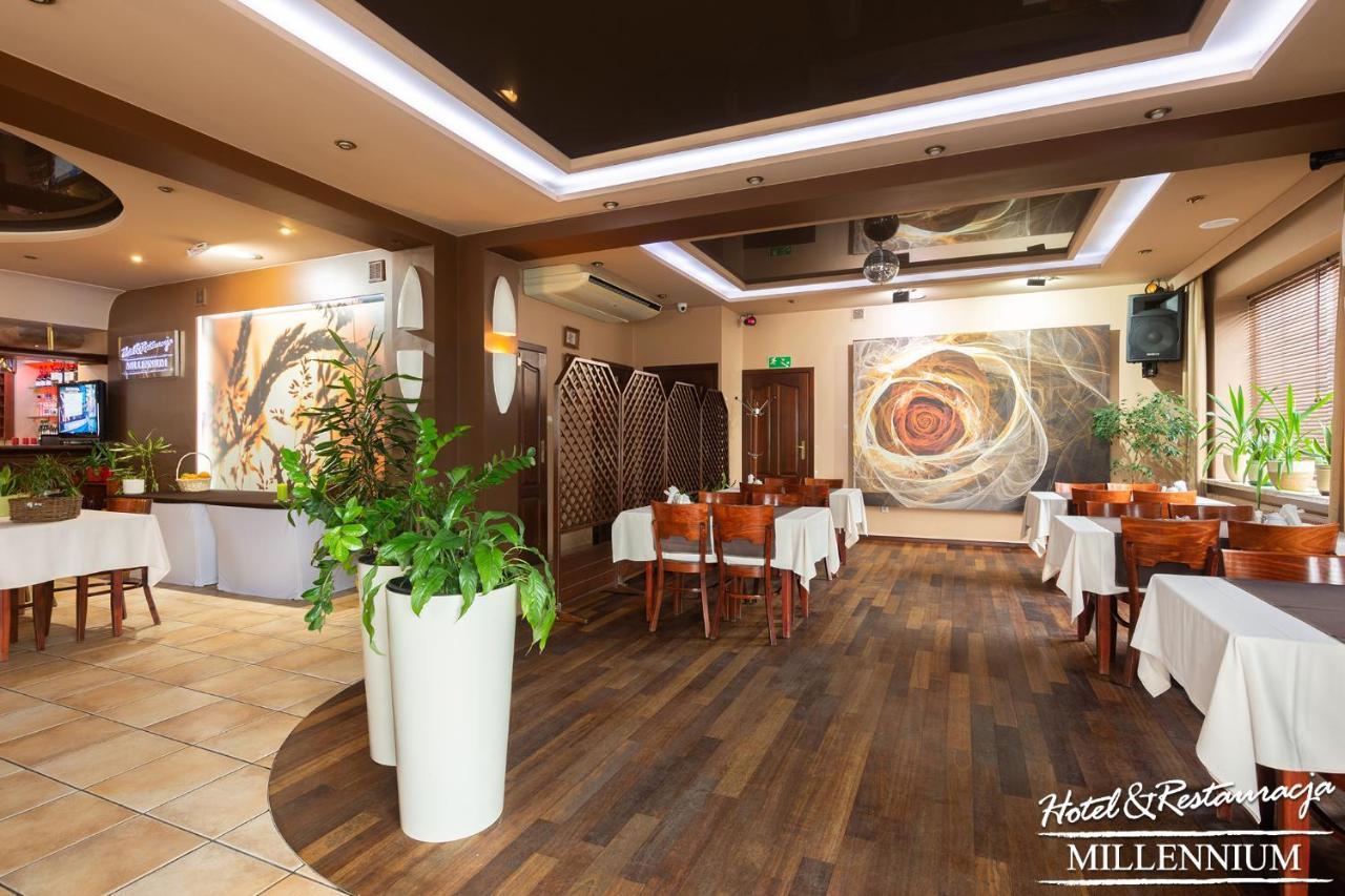Hotel Millennium Przasnysz Esterno foto