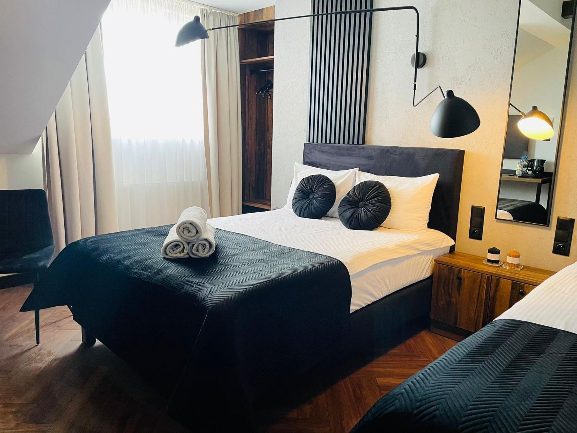 Hotel Millennium Przasnysz Esterno foto