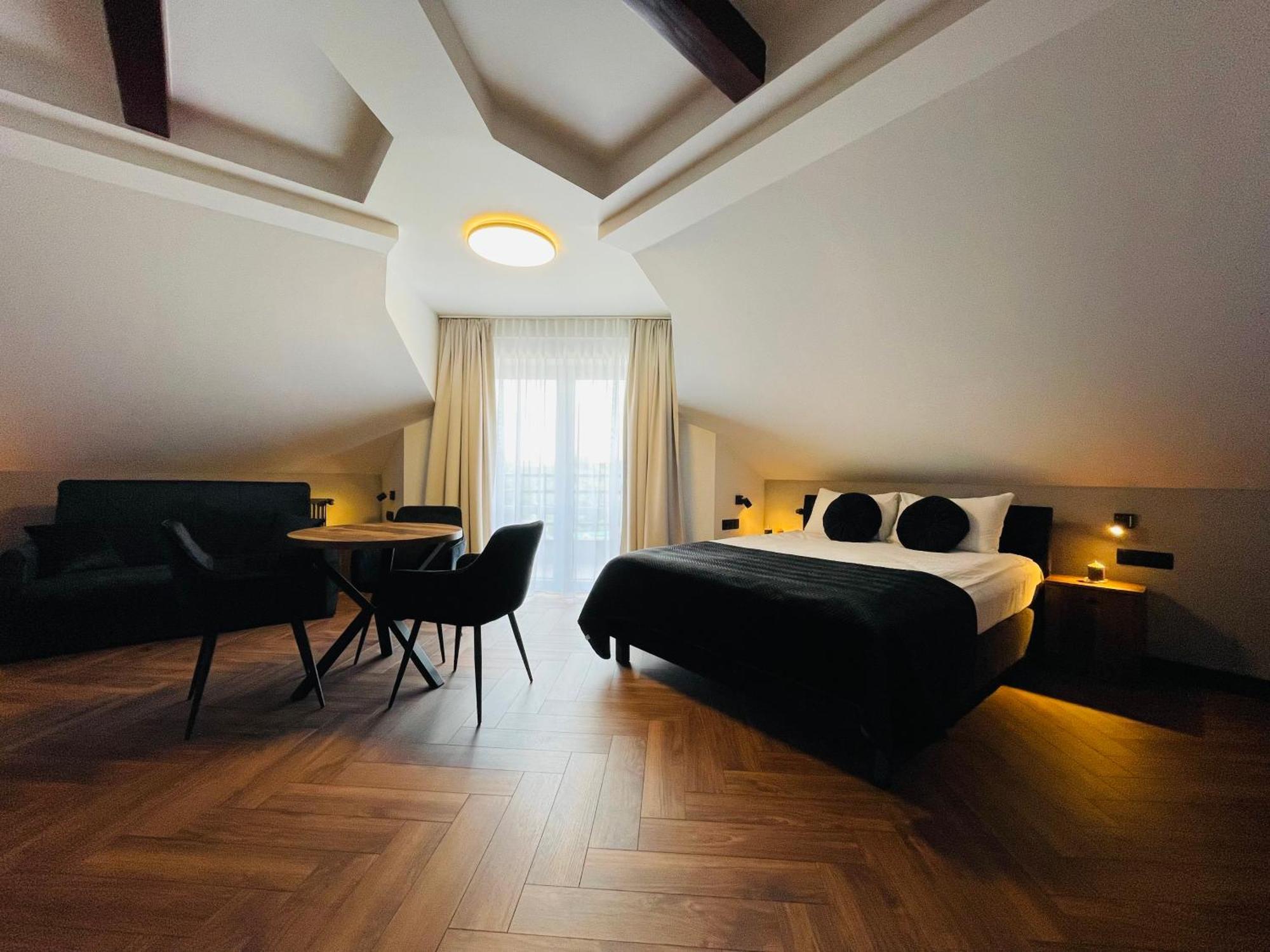 Hotel Millennium Przasnysz Esterno foto
