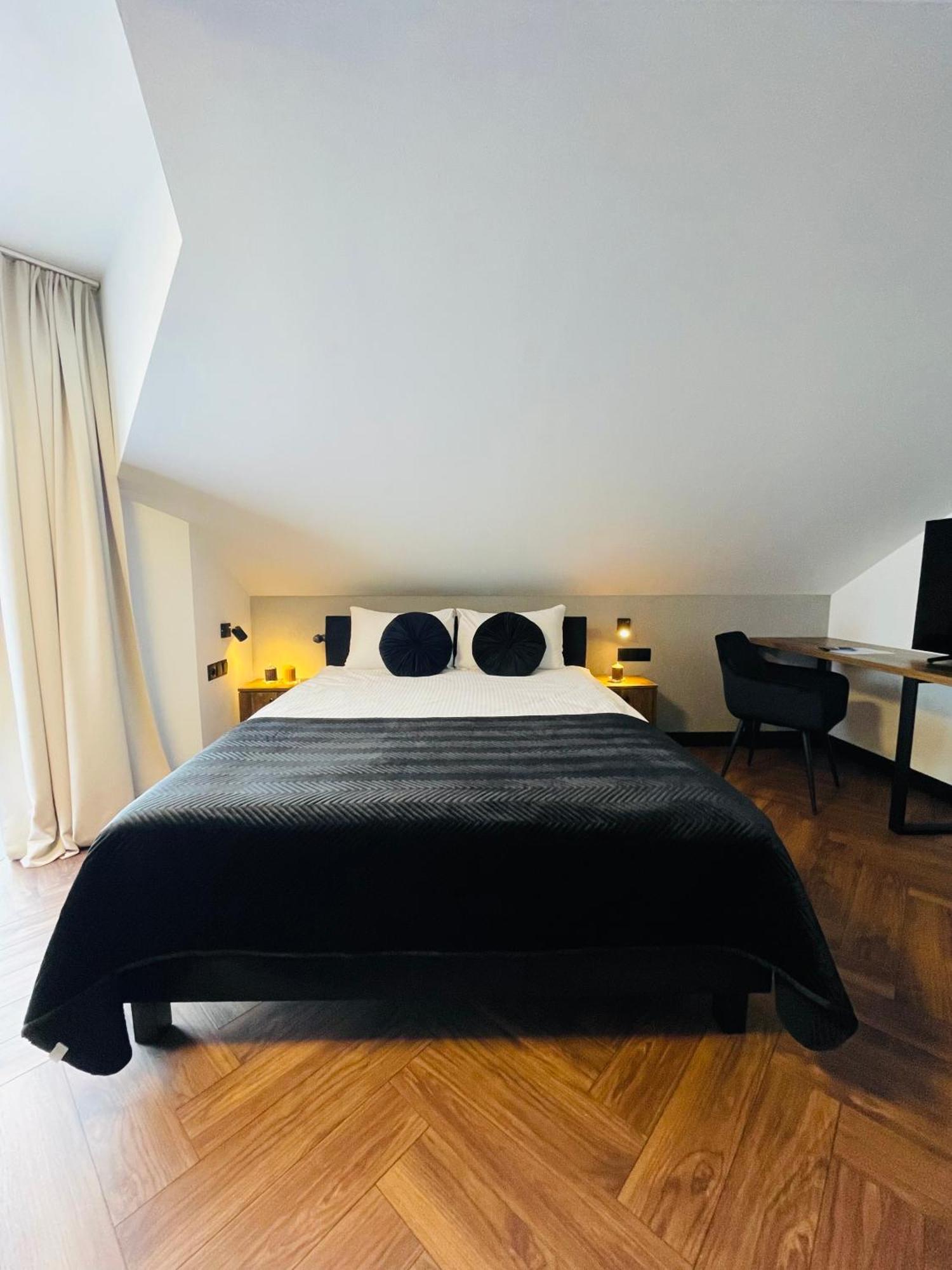 Hotel Millennium Przasnysz Esterno foto